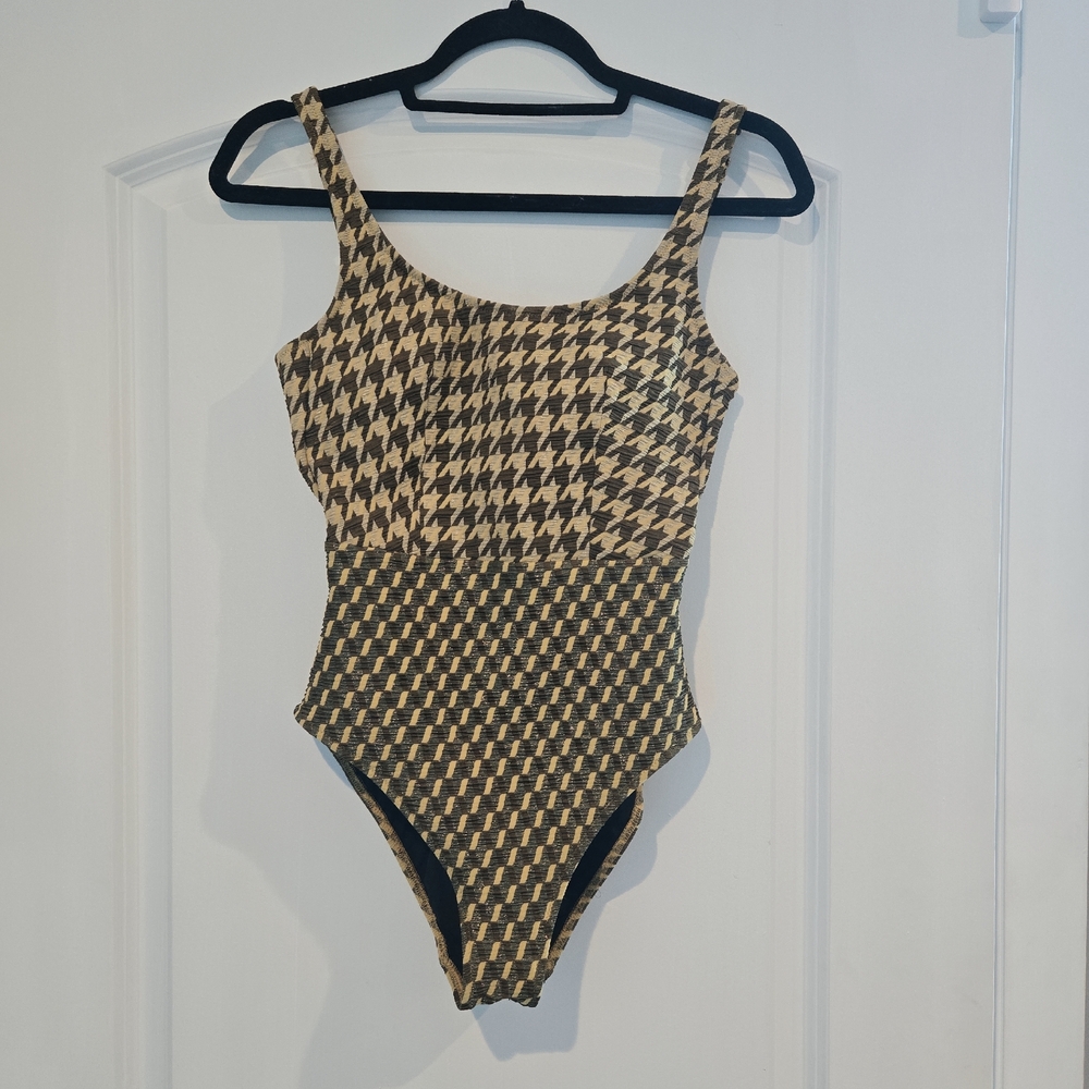 Gottex Gold Lurex Retro Revival One Piece Swimsuit. Size 8.